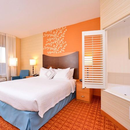 Fairfield Inn & Suites וויט מארש מראה חיצוני תמונה