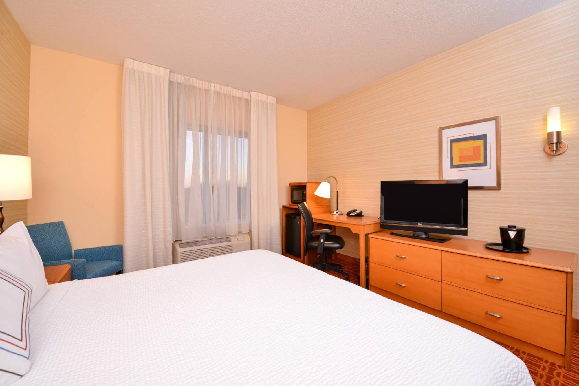 Fairfield Inn & Suites וויט מארש מראה חיצוני תמונה