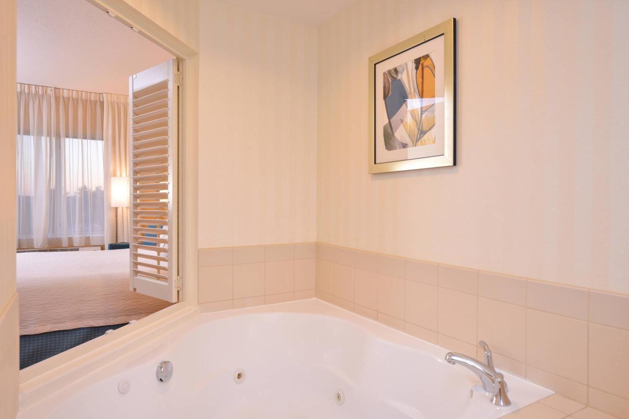 Fairfield Inn & Suites וויט מארש מראה חיצוני תמונה
